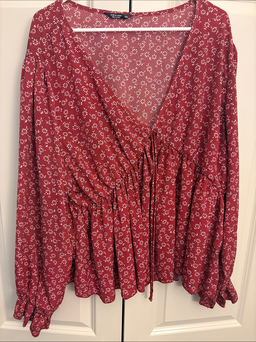 SHEIN Red Floral V-Neck Tie-Front Peplum Blouse